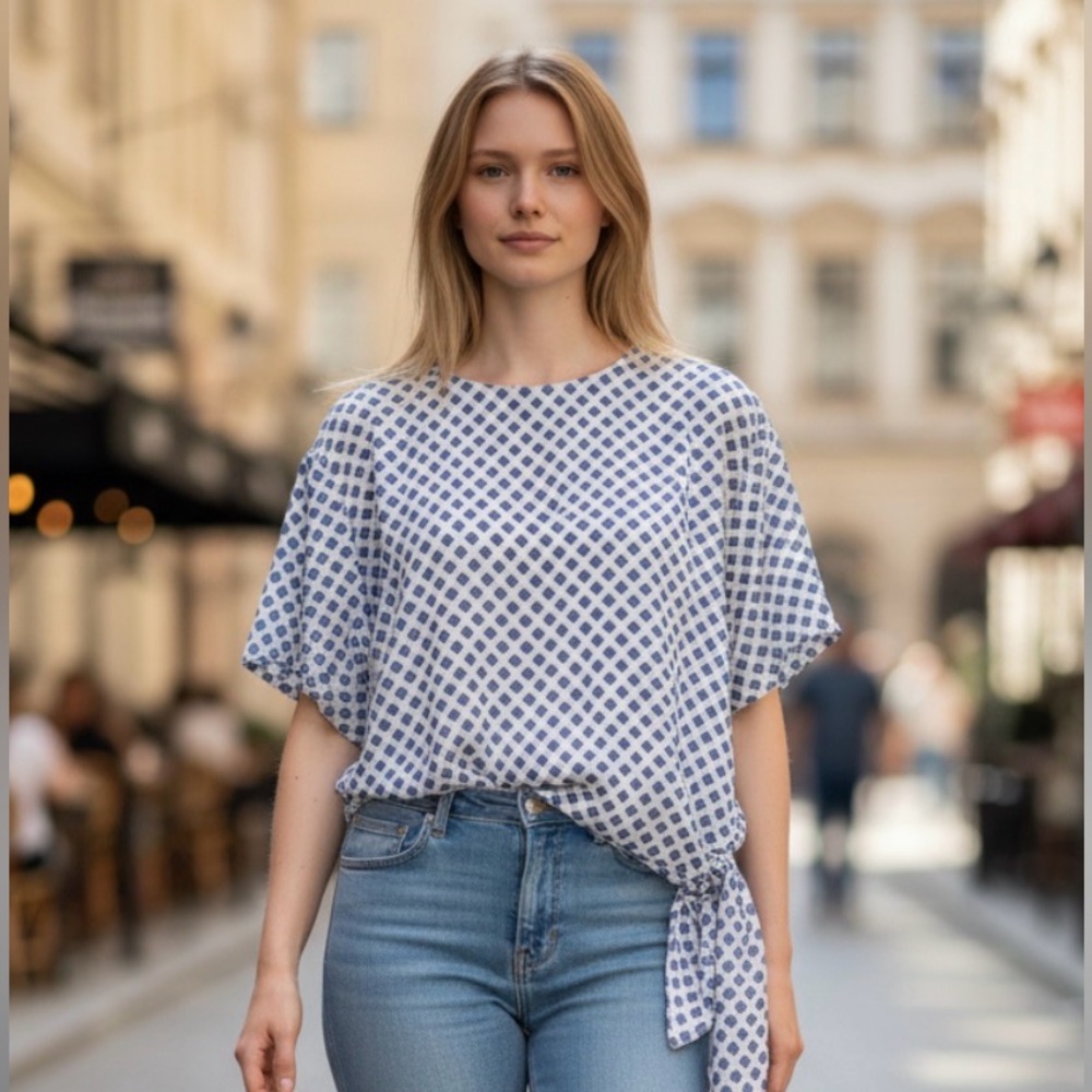 Michael Kors Blue and White Geometric Blouse SZ(XS) EUC